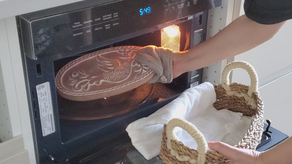 Bread Warmer & Basket - Bird Oval - Wild Oak & Wire