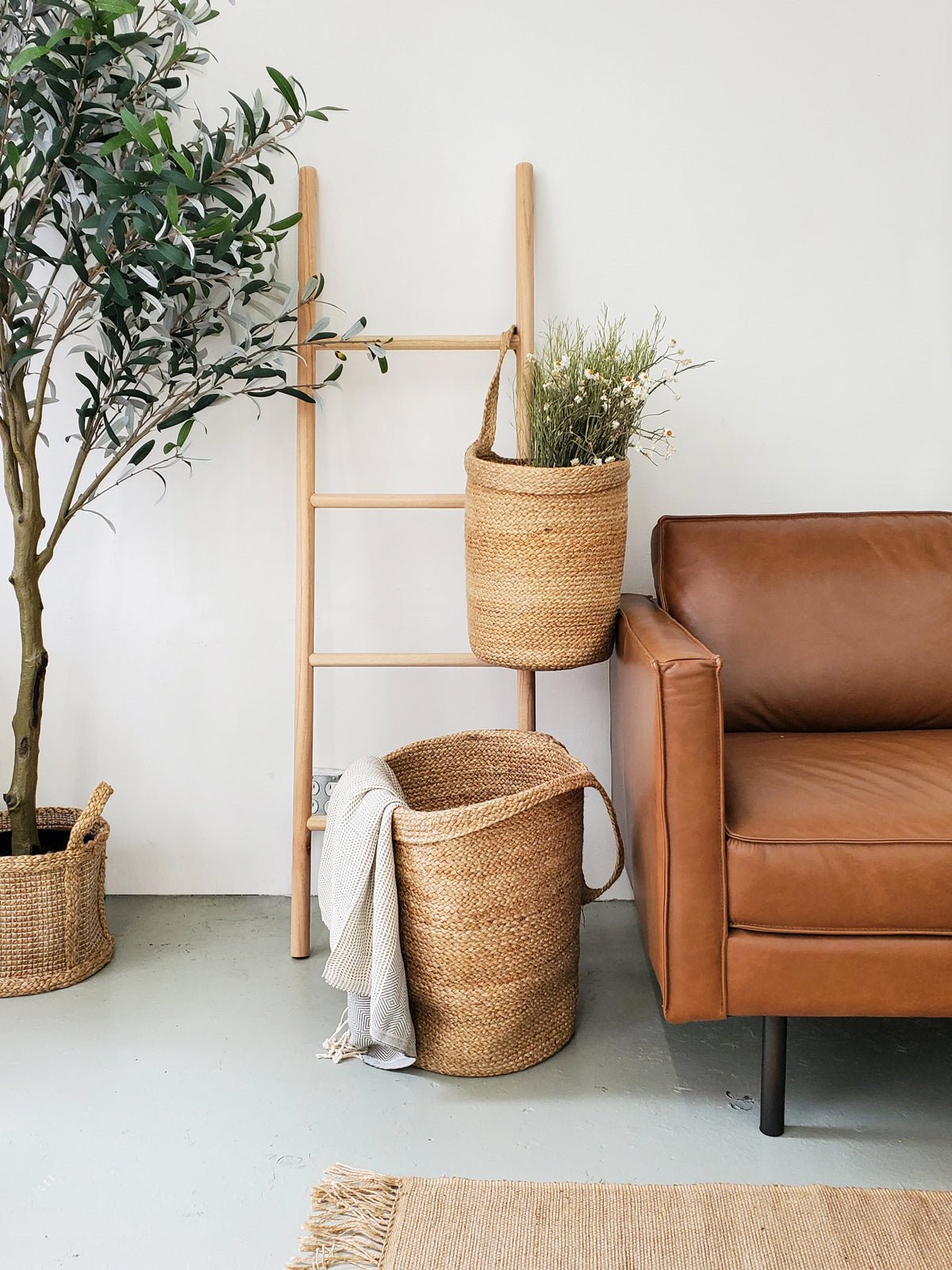 Kata Wall Hanging Basket - Wild Oak & Wire